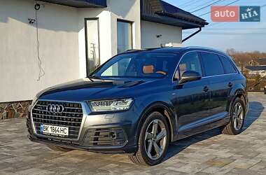 Внедорожник / Кроссовер Audi Q7 2017 в Ровно