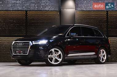 Внедорожник / Кроссовер Audi Q7 2017 в Луцке