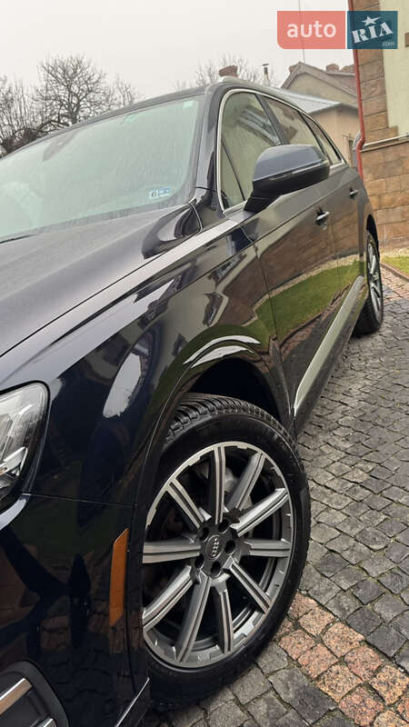 Внедорожник / Кроссовер Audi Q7 2017 в Черновцах