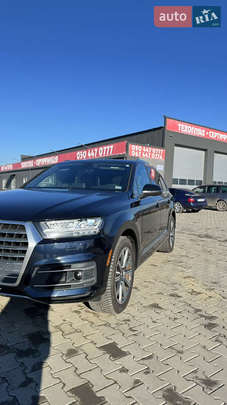 Внедорожник / Кроссовер Audi Q7 2017 в Черновцах