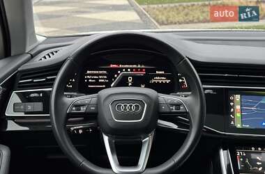 Внедорожник / Кроссовер Audi Q7 2022 в 