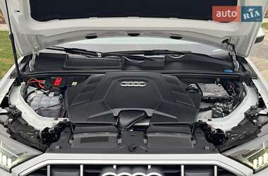 Внедорожник / Кроссовер Audi Q7 2022 в 