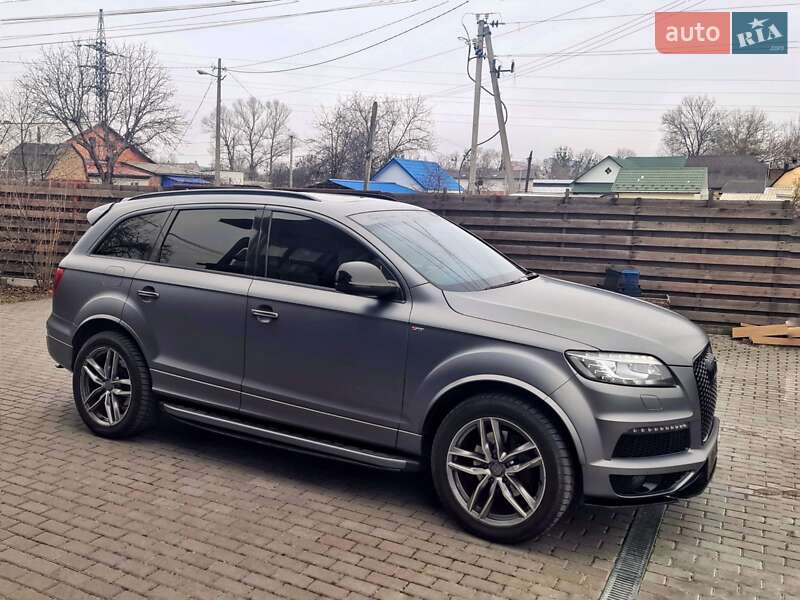 Внедорожник / Кроссовер Audi Q7 2011 в Буче