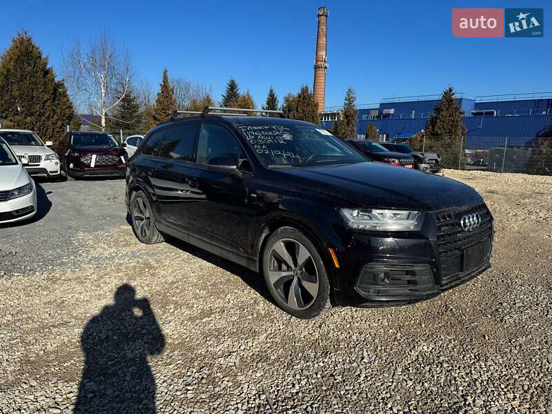 Позашляховик / Кросовер Audi Q7 2018 в Львові