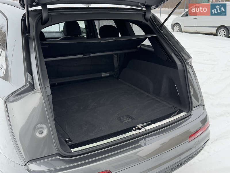 Внедорожник / Кроссовер Audi Q7 2018 в Ужгороде фото 22 Внедорожник / Кроссовер Audi Q7 2018 в Ужгороде