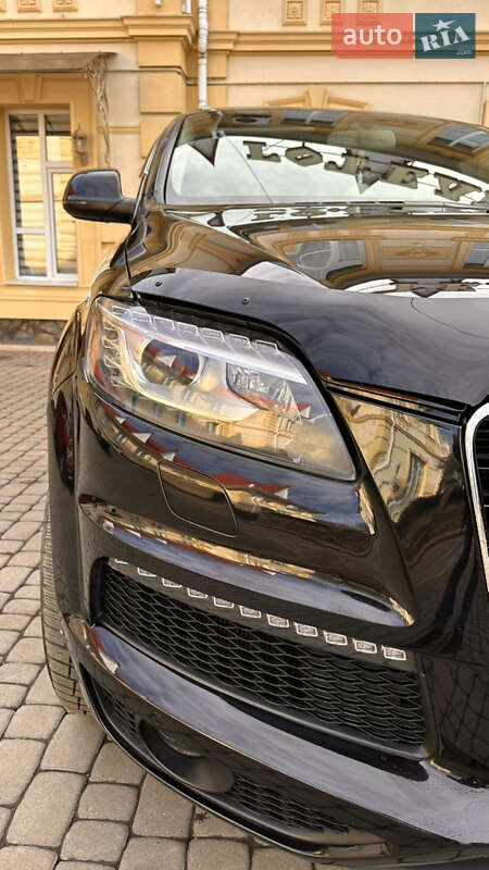 Позашляховик / Кросовер Audi Q7 2012 в Косові