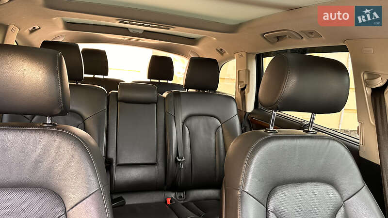 Позашляховик / Кросовер Audi Q7 2012 в Косові