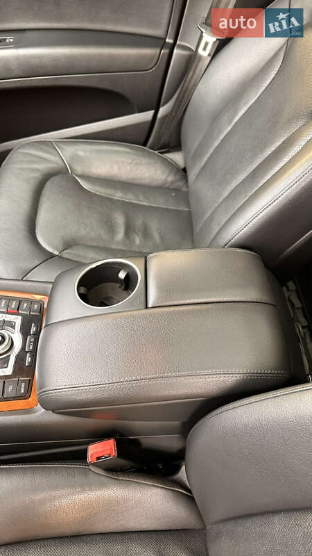 Позашляховик / Кросовер Audi Q7 2012 в Косові