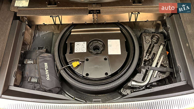 Позашляховик / Кросовер Audi Q7 2012 в Косові