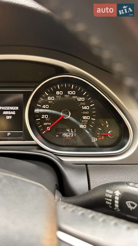 Позашляховик / Кросовер Audi Q7 2012 в Косові