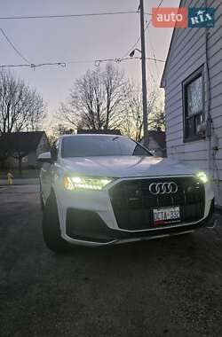 Внедорожник / Кроссовер Audi Q7 2020 в 