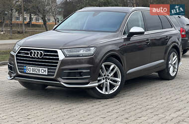 Внедорожник / Кроссовер Audi Q7 2017 в Бучаче