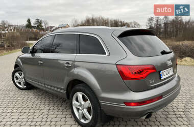 Позашляховик / Кросовер Audi Q7 2013 в 