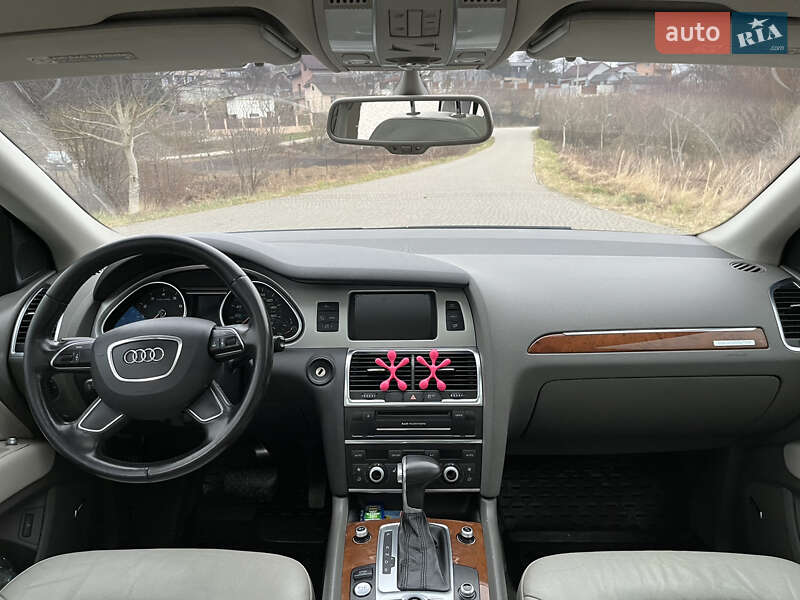 Позашляховик / Кросовер Audi Q7 2013 в Львові