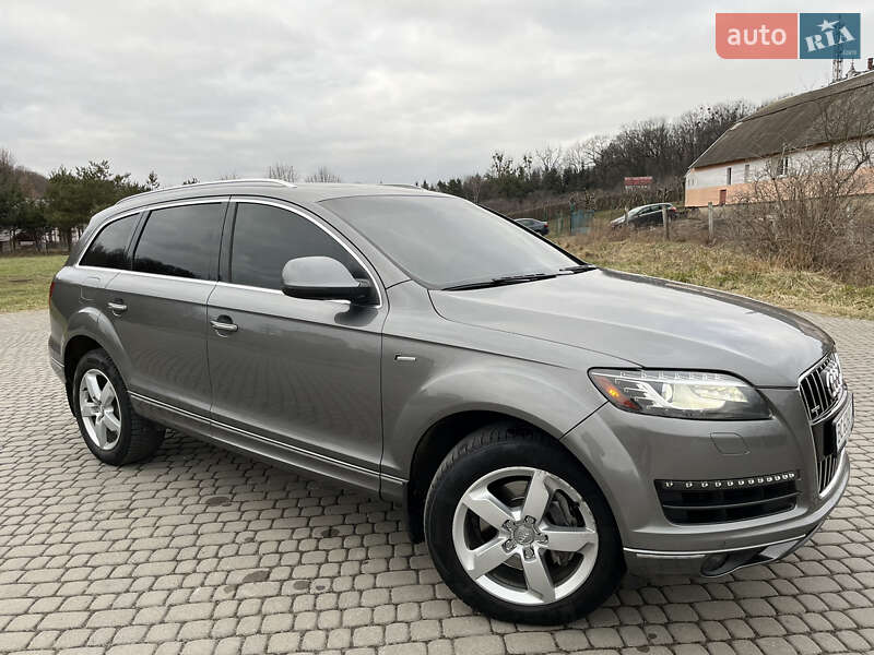Позашляховик / Кросовер Audi Q7 2013 в Львові