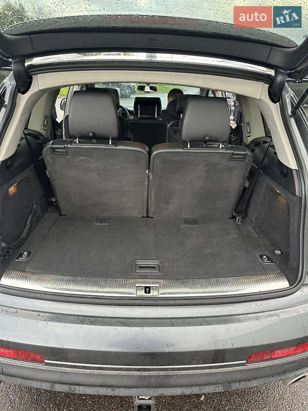 Позашляховик / Кросовер Audi Q7 2015 в Львові