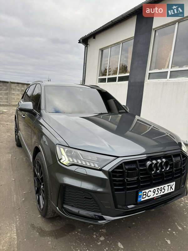 Позашляховик / Кросовер Audi Q7 2020 в Жовкві