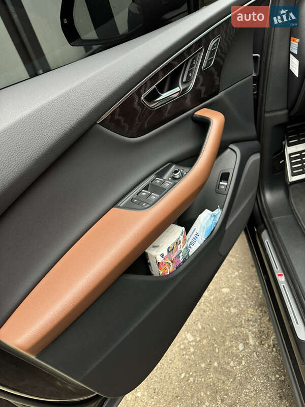 Позашляховик / Кросовер Audi Q7 2020 в Жовкві