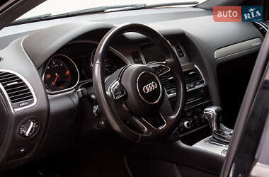 Позашляховик / Кросовер Audi Q7 2015 в 
