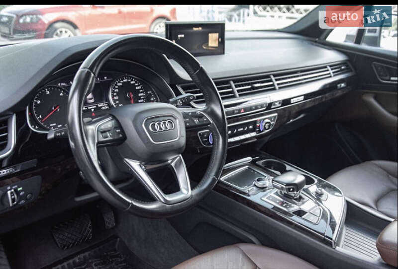 Внедорожник / Кроссовер Audi Q7 2015 в Белой Церкви