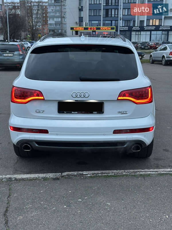 Внедорожник / Кроссовер Audi Q7 2014 в Черкассах