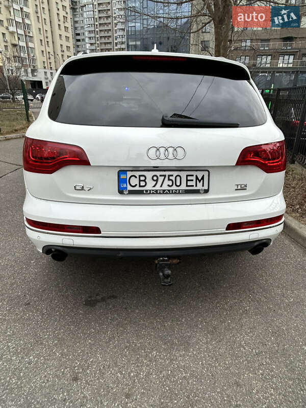 Позашляховик / Кросовер Audi Q7 2010 в Києві