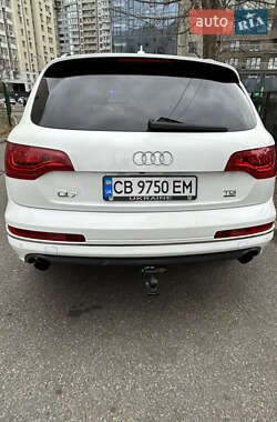 Внедорожник / Кроссовер Audi Q7 2010 в 