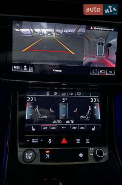 Позашляховик / Кросовер Audi Q7 2019 в 