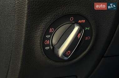 Позашляховик / Кросовер Audi Q7 2010 в 