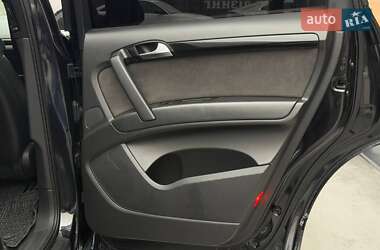 Позашляховик / Кросовер Audi Q7 2010 в 