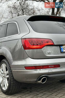 Позашляховик / Кросовер Audi Q7 2010 в Прилуках