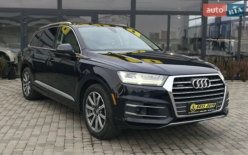 Внедорожник / Кроссовер Audi Q7 2016 в 