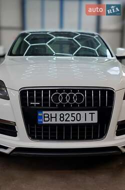 Внедорожник / Кроссовер Audi Q7 2014 в 