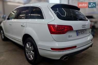 Внедорожник / Кроссовер Audi Q7 2014 в 