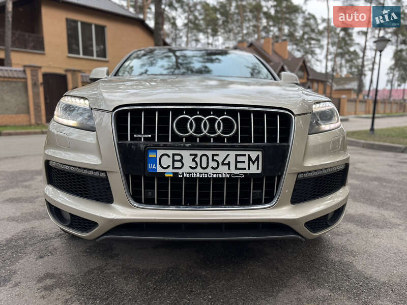 Позашляховик / Кросовер Audi Q7 2010 в Чернігові
