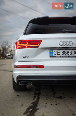 Позашляховик / Кросовер Audi Q7 2015 в Чернівцях