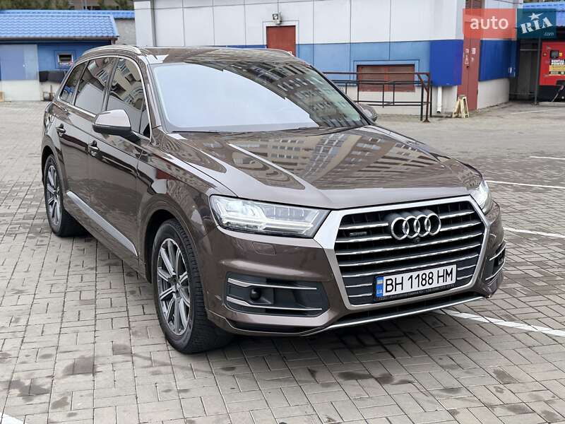 Позашляховик / Кросовер Audi Q7 2017 в Одесі