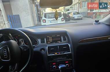 Внедорожник / Кроссовер Audi Q7 2011 в 