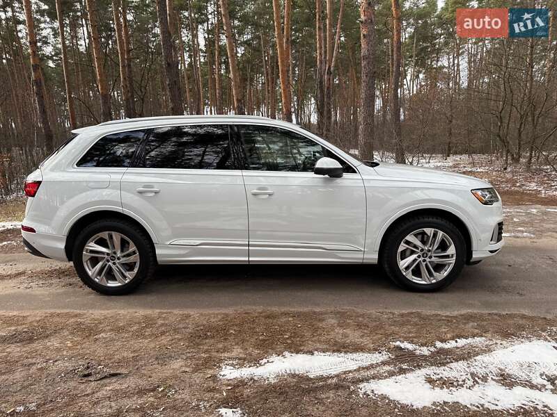 Внедорожник / Кроссовер Audi Q7 2021 в Киеве