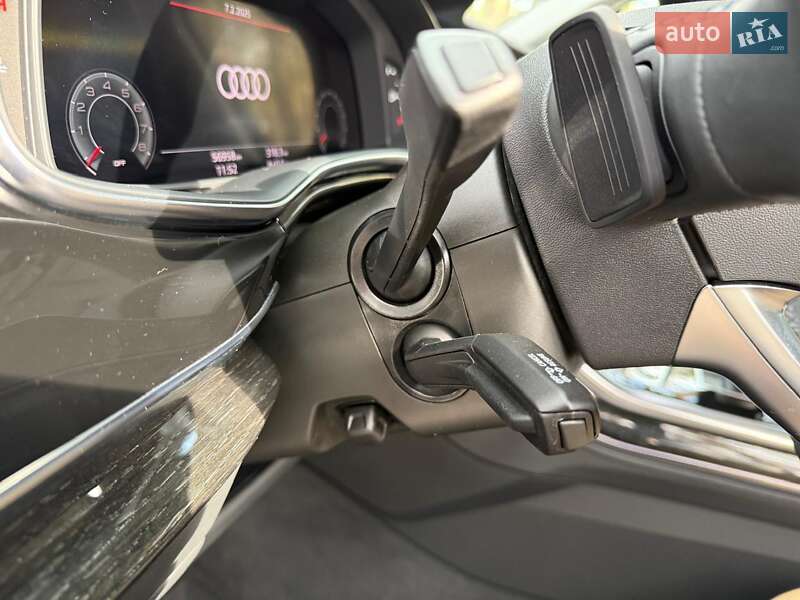 Внедорожник / Кроссовер Audi Q7 2021 в Киеве