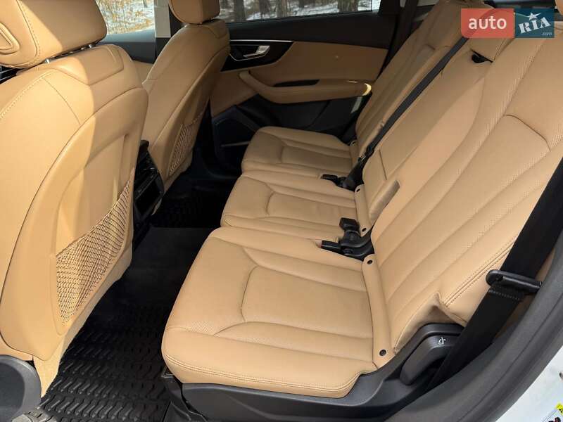 Внедорожник / Кроссовер Audi Q7 2021 в Киеве