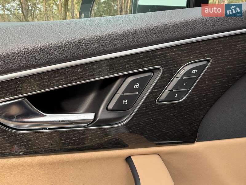 Внедорожник / Кроссовер Audi Q7 2021 в Киеве