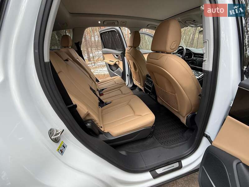 Внедорожник / Кроссовер Audi Q7 2021 в Киеве