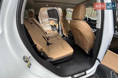 Внедорожник / Кроссовер Audi Q7 2021 в 