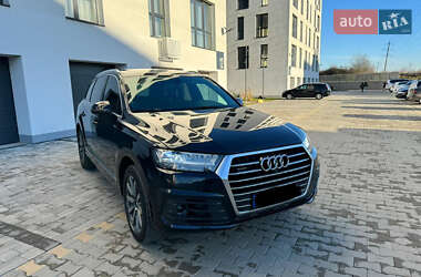 Внедорожник / Кроссовер Audi Q7 2016 в 