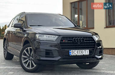 Внедорожник / Кроссовер Audi Q7 2016 в 