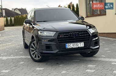 Внедорожник / Кроссовер Audi Q7 2016 в 
