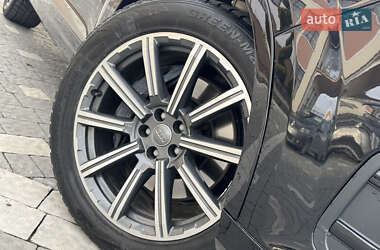Внедорожник / Кроссовер Audi Q7 2016 в 