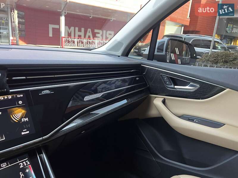Позашляховик / Кросовер Audi Q7 2020 в Львові