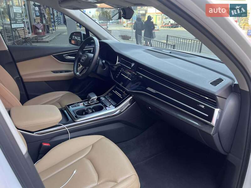 Позашляховик / Кросовер Audi Q7 2020 в Львові